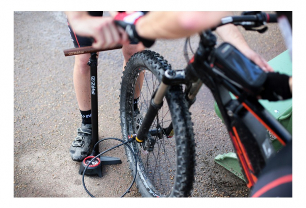 Pompe à Pied ZEFAL Profil Max FP60 Z-Turn Noire – Image 5