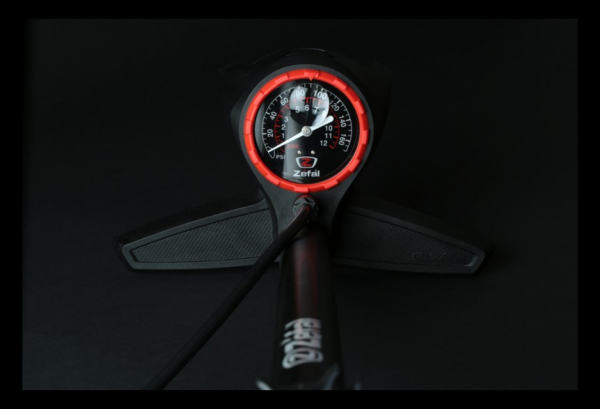 Pompe à Pied ZEFAL Profil Max FP60 Z-Turn Noire – Image 8