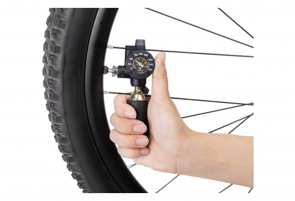 Gonfleur CO2 Topeak Airbooster G2 Avec Manomètre – Image 3