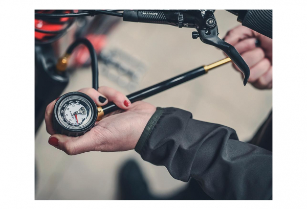 Pompe HP Suspension Lezyne Shock Drive (Max 400 Psi / 27.5 Bar) Noir – Image 4